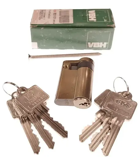 BKS B3100 Gelb Halbzylinder